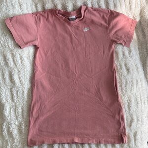 Nike Kids Short Sleeve Tee in Rose